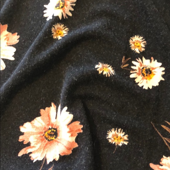 Top - Picture 2 of 3